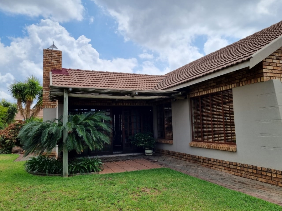 3 Bedroom Property for Sale in Waterval East North West